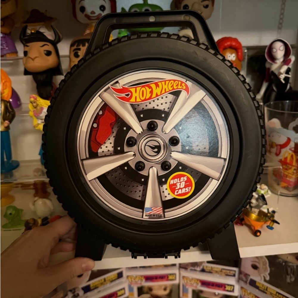 Black Tire-Shaped Car Case